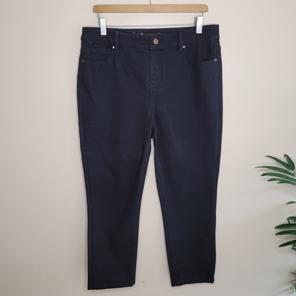Soft Surroundings | Black Straight Leg Cropped Pull-on Waist Jeans - Picture 1 of 6